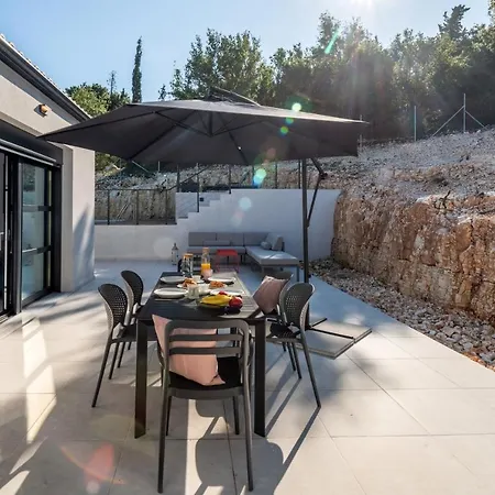 Villa Swedish-style Salz Fiskardo